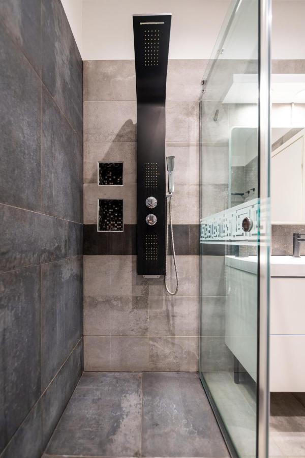 אתונה The Acropolis Hideaway 2-Bdr Apt Next To Metro מראה חיצוני תמונה